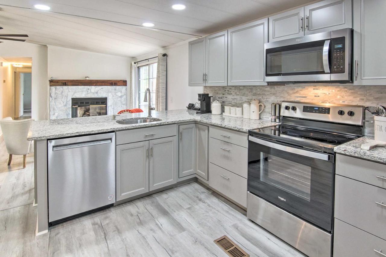 Cozy Asheville Cottage With Grill And Fire Pit! Esterno foto
