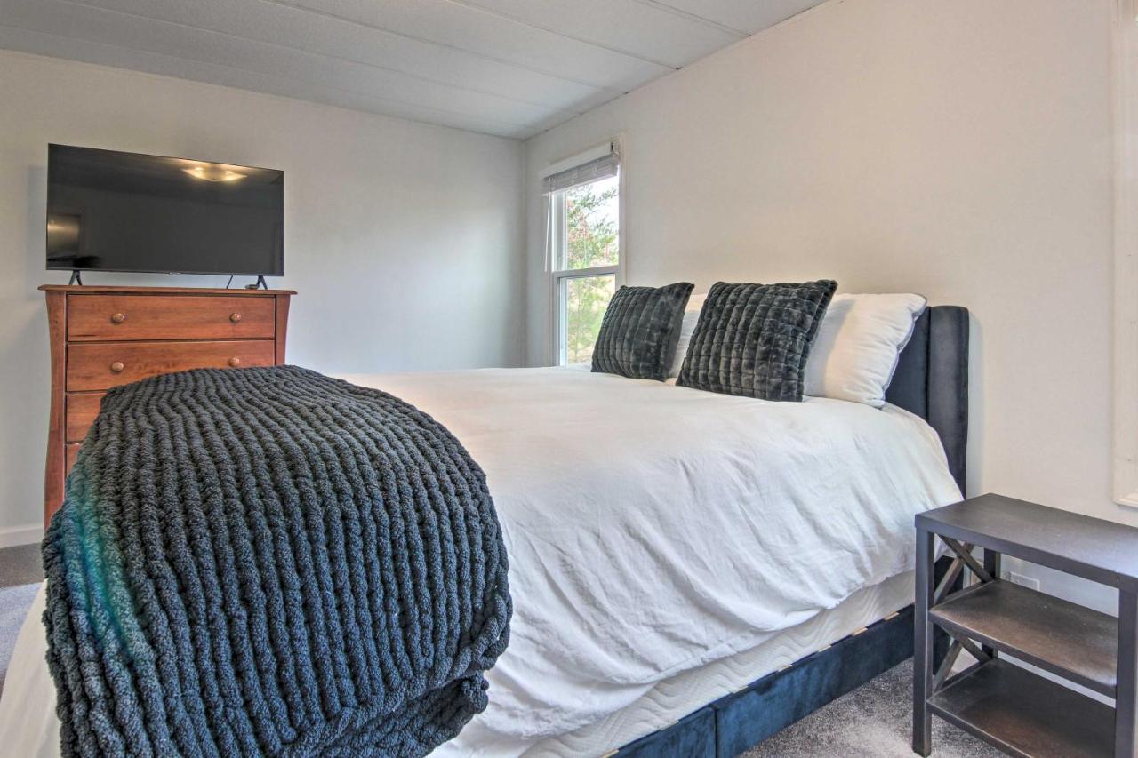 Cozy Asheville Cottage With Grill And Fire Pit! Esterno foto
